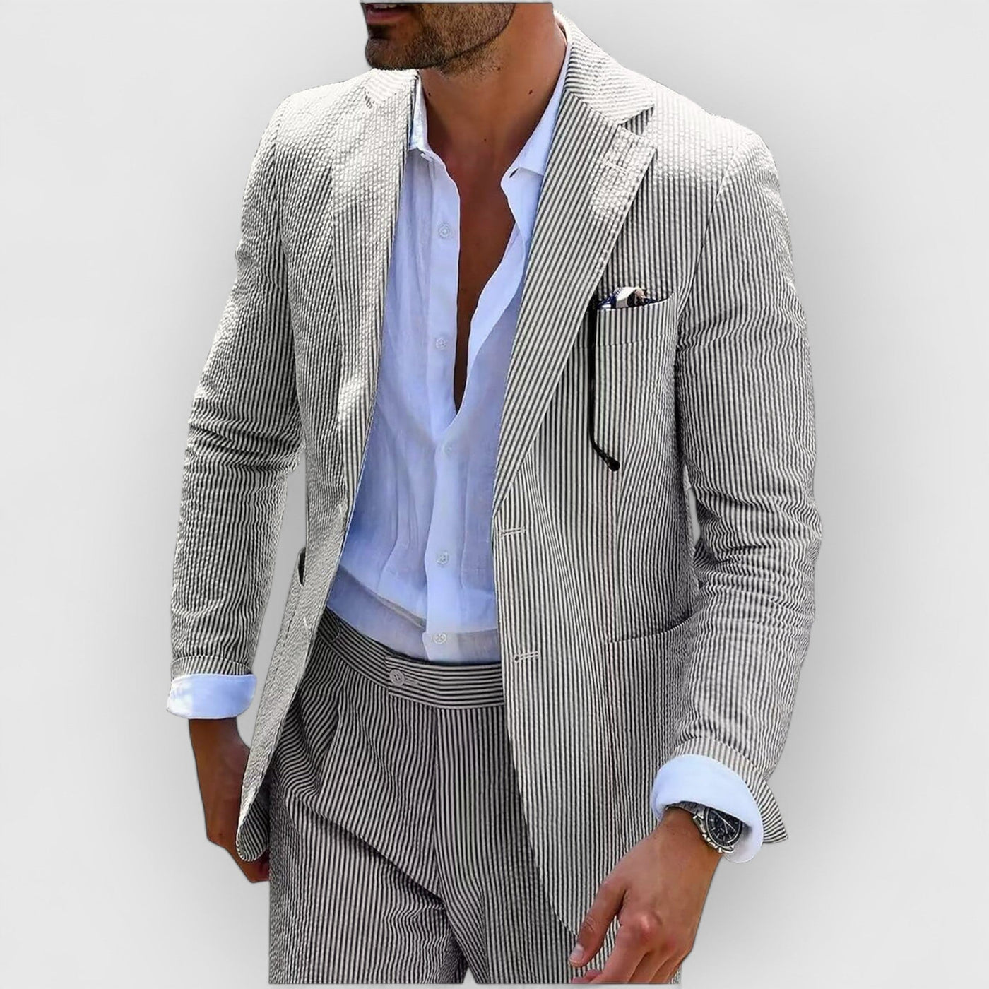 Traje de verano para hombre en rayas de seersucker con chaqueta y pantalones