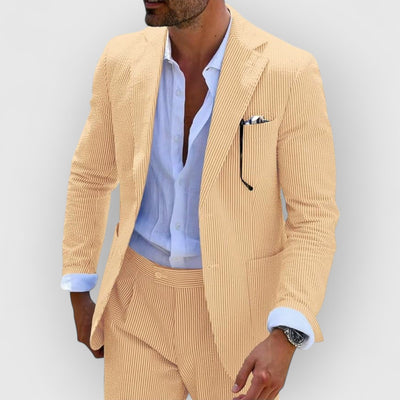Traje de verano para hombre en rayas de seersucker con chaqueta y pantalones